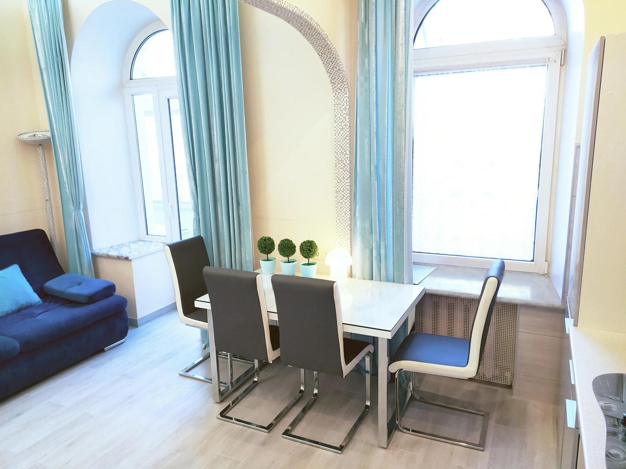Luxury Centre Located Apartment