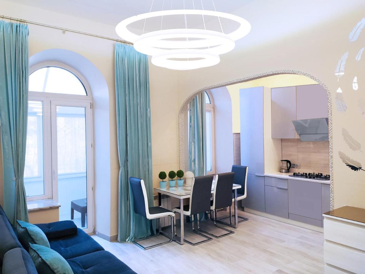 Apartment Luxury Centre Located Kyiv